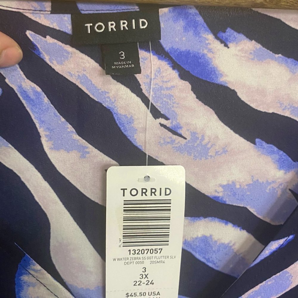 Torrid - NAVY ZEBRA GEORGETTE PEPLUM BLOUSE - Picture 9 of 10